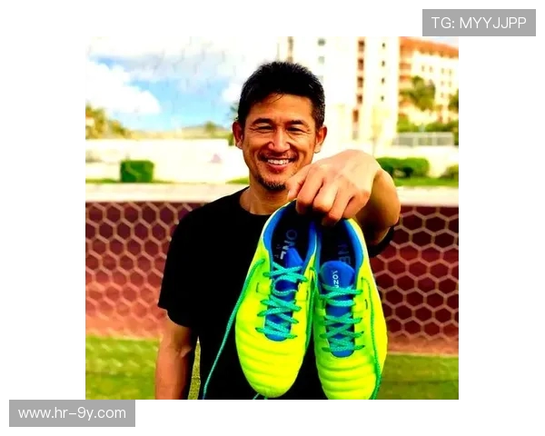 徐亮直播推荐最新足球球鞋,分享穿着体验与比赛表现的全方位解析 徐亮直播推荐最新足球球鞋,分享穿着体验与比赛表现的全方位解析